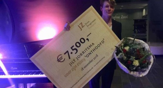 Jilt Jorritsma wint Joost Zwagerman Essayprijs 2018